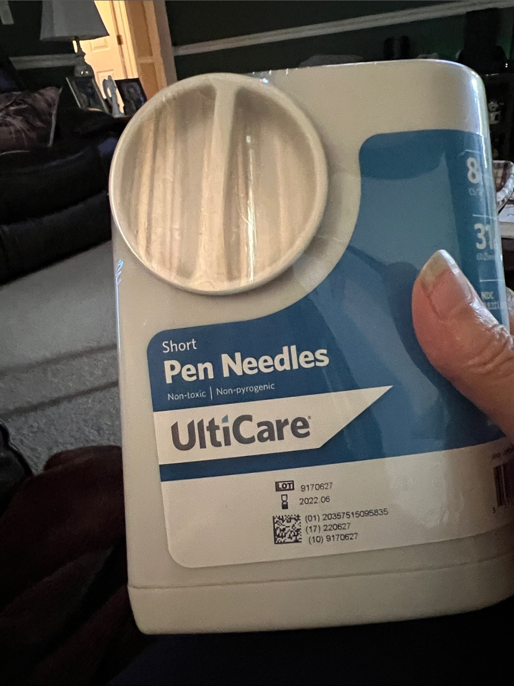 Short Pen Needles — White and Blue Box
